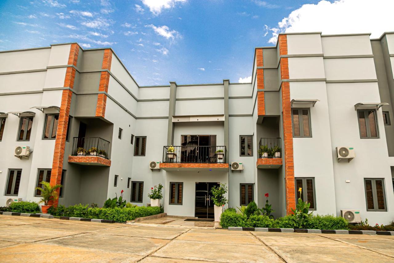 Fragrance Apartments And Suites Ибадан Екстериор снимка