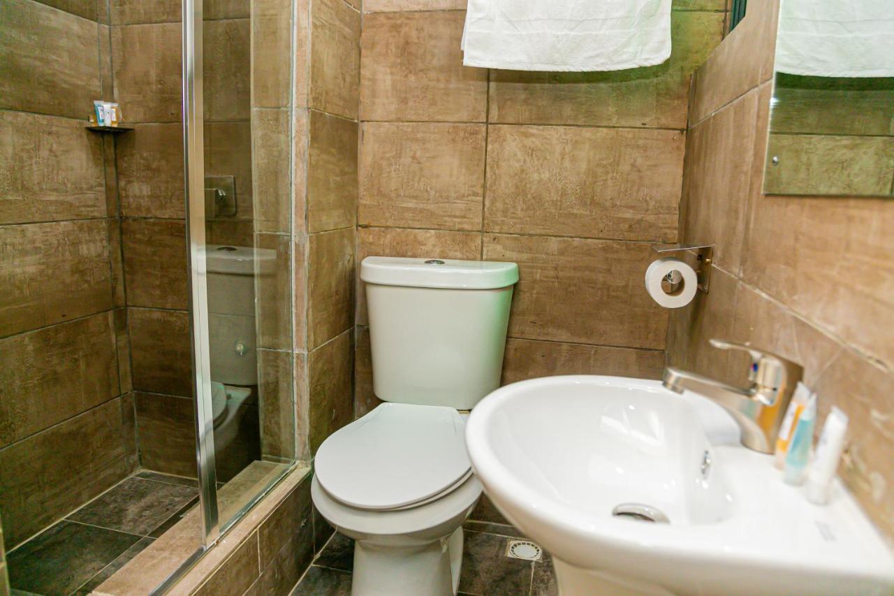 Fragrance Apartments And Suites Ибадан Екстериор снимка