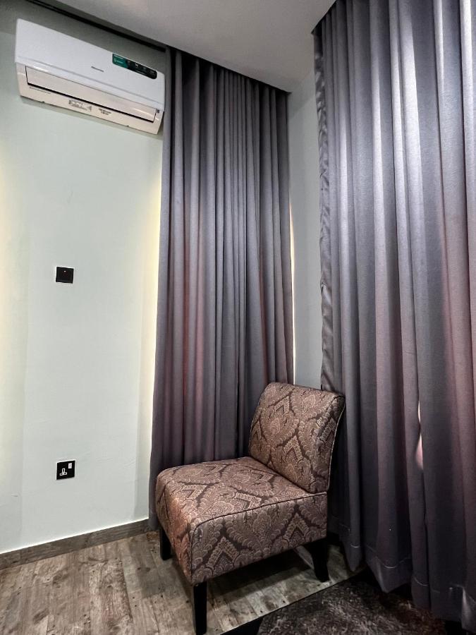 Fragrance Apartments And Suites Ибадан Екстериор снимка