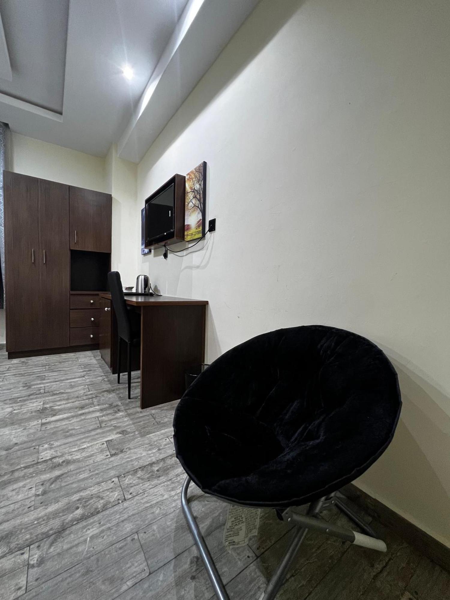 Fragrance Apartments And Suites Ибадан Екстериор снимка