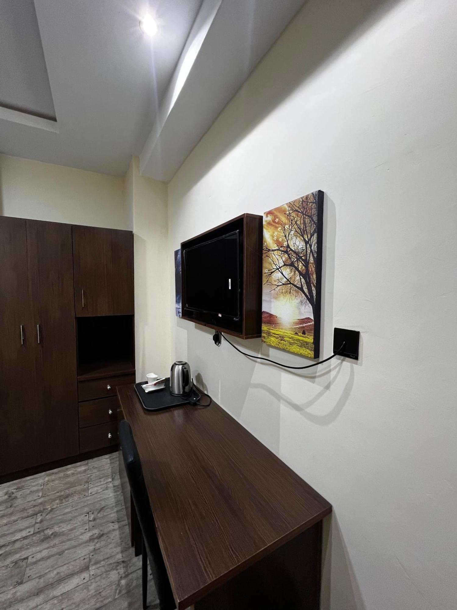 Fragrance Apartments And Suites Ибадан Екстериор снимка